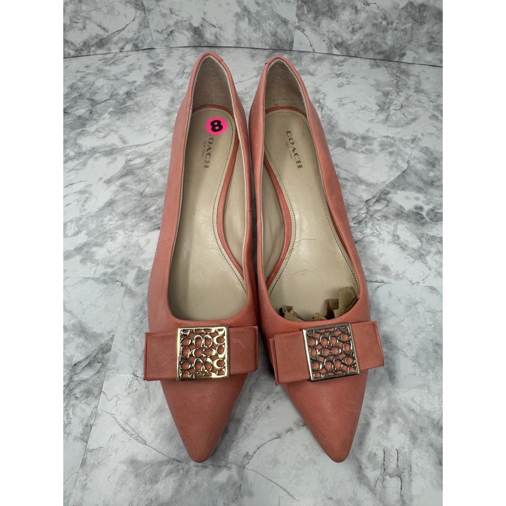 Coach Coral Pink Pointed Toe Kitten Heels with Bow and Gold Logo Size 8B - Picture 3 of 8